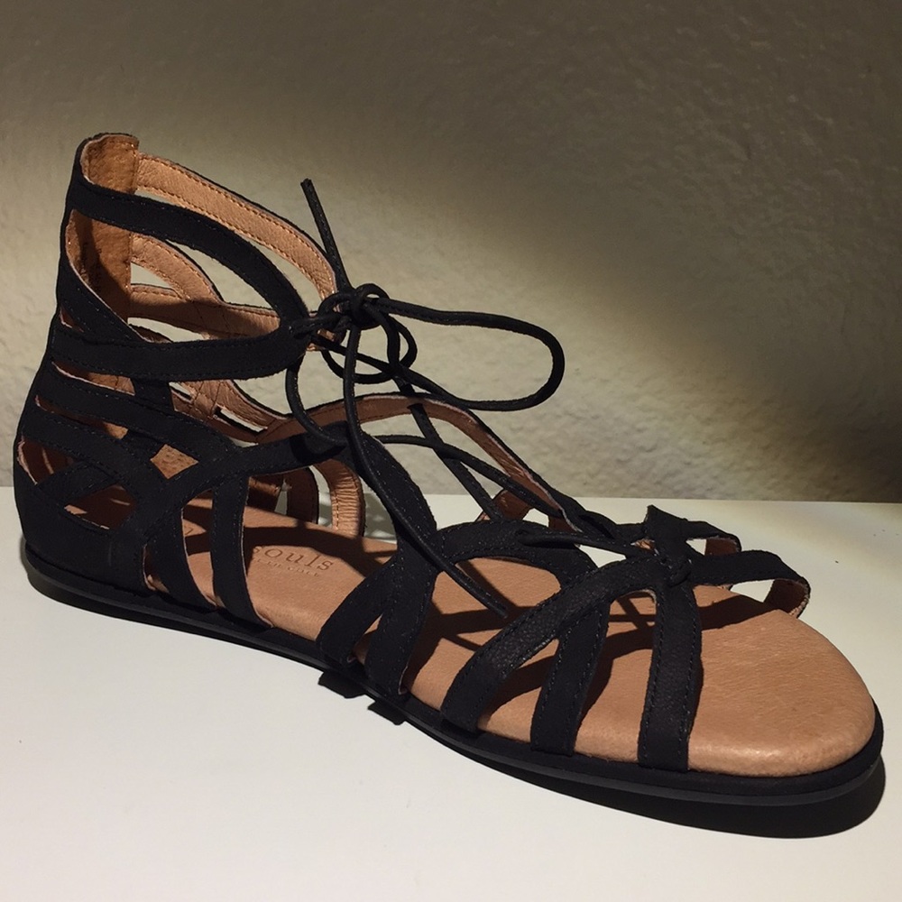 Gentle Souls by Kenneth Cole Break My Heart Sandal
